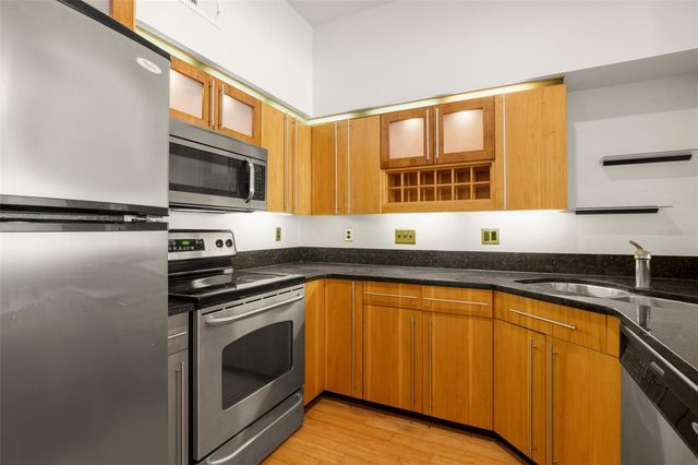 200 4TH AVENUE S 302, St Petersburg, FL 33701