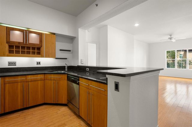 200 4TH AVENUE S 302, St Petersburg, FL 33701
