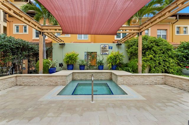 200 4TH AVENUE S 302, St Petersburg, FL 33701