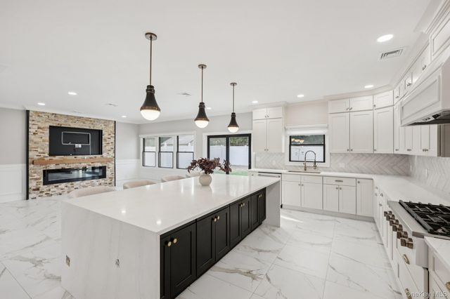 129 Tardy Lane S, Wantagh, NY 11793