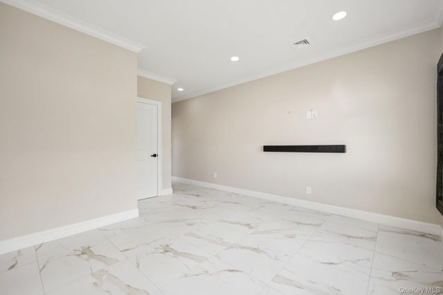129 Tardy Lane S, Wantagh, NY 11793
