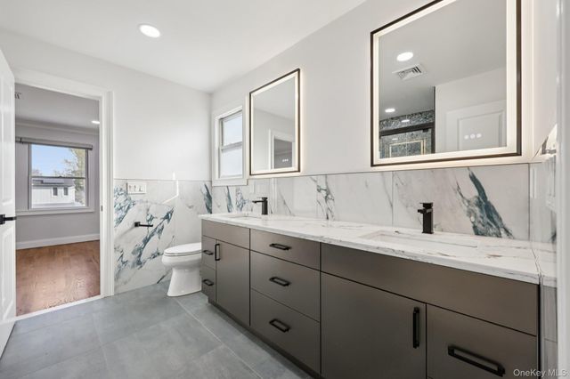 129 Tardy Lane S, Wantagh, NY 11793