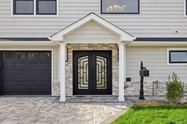 129 Tardy Lane S, Wantagh, NY 11793