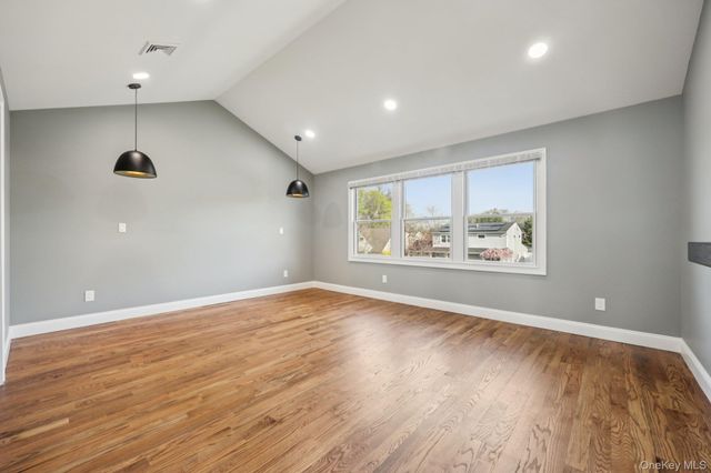 129 Tardy Lane S, Wantagh, NY 11793