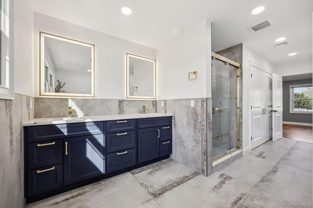 129 Tardy Lane S, Wantagh, NY 11793