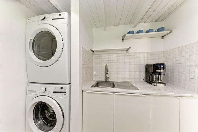 6931 MAGELLAN WAY, Sarasota, FL 34243