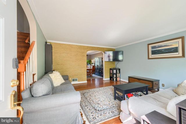 7042 HEATHFIELD RD, Baltimore, MD 21212