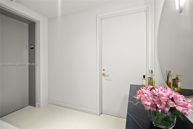 460 NE 28th St 2502, Miami, FL 33137