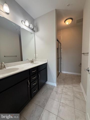 1136 HALIFAX PL, Hamilton, NJ 08619