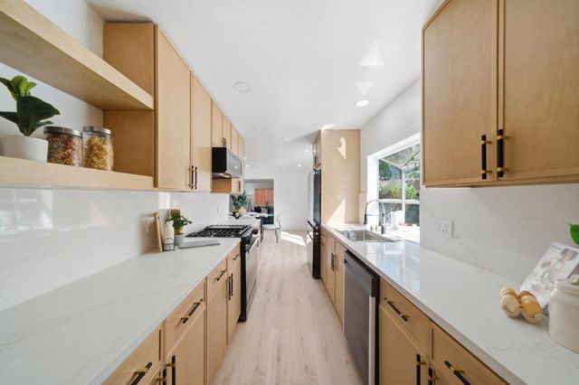 1265 Kolln Street, Pleasanton, CA 94566