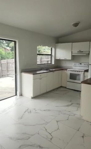 13949 SW 281st Ter 13949, Homestead, FL 33033