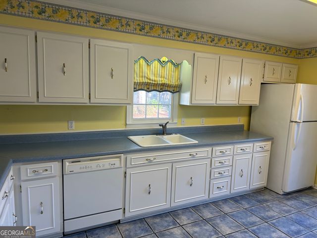 122 Delacy Street, Eastman, GA 31023