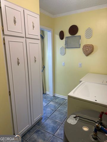 122 Delacy Street, Eastman, GA 31023