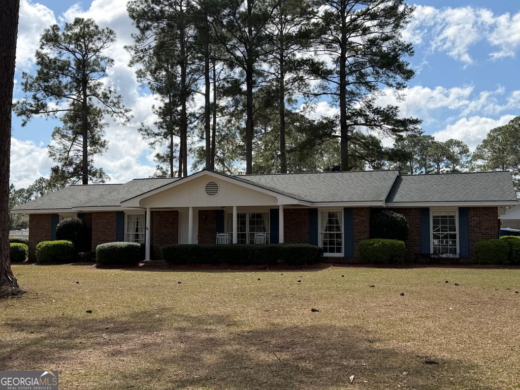 122 Delacy Street, Eastman, GA 31023