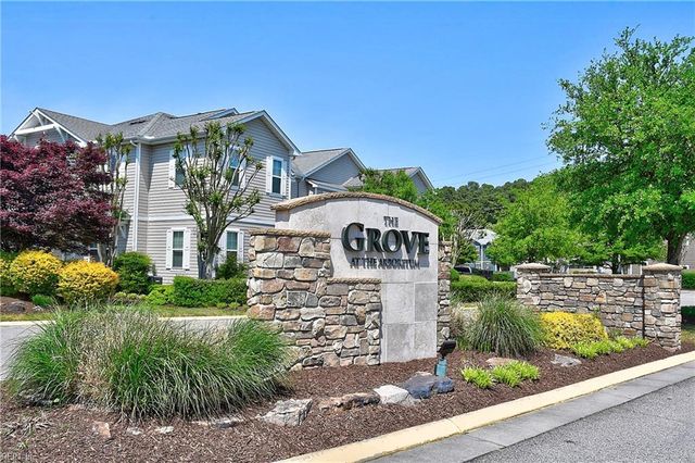 602 Lacy Oak DR, Chesapeake, VA 23320