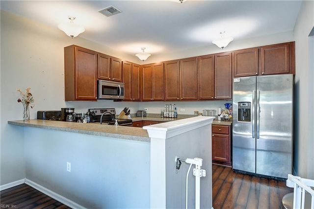 602 Lacy Oak DR, Chesapeake, VA 23320