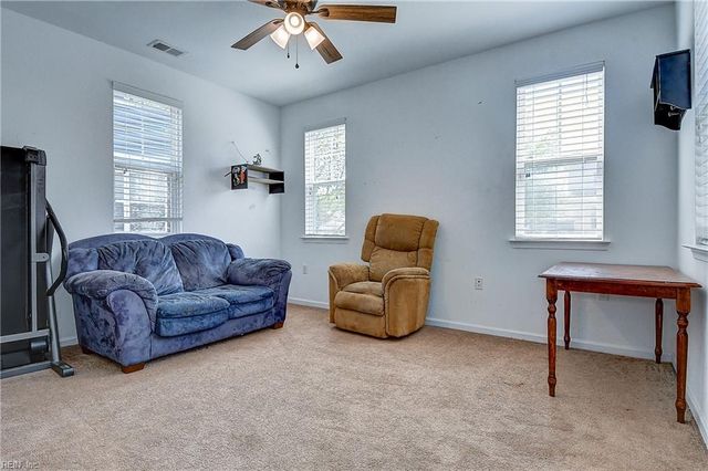 602 Lacy Oak DR, Chesapeake, VA 23320