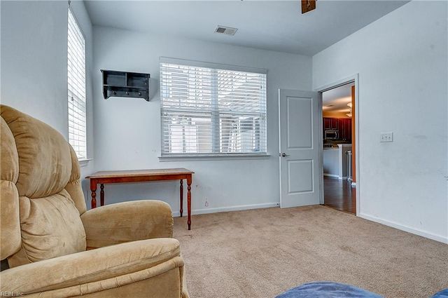 602 Lacy Oak DR, Chesapeake, VA 23320