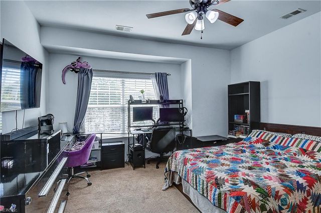 602 Lacy Oak DR, Chesapeake, VA 23320