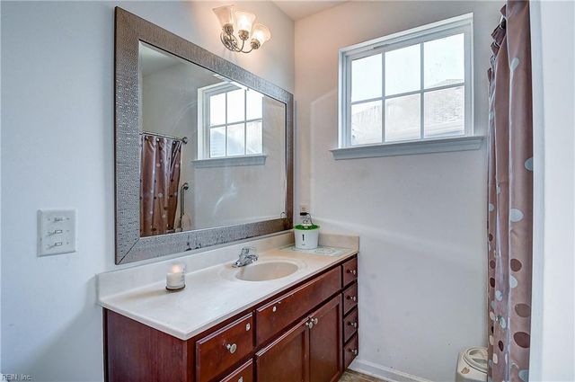 602 Lacy Oak DR, Chesapeake, VA 23320