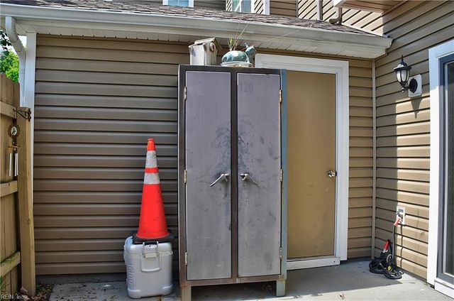 602 Lacy Oak DR, Chesapeake, VA 23320