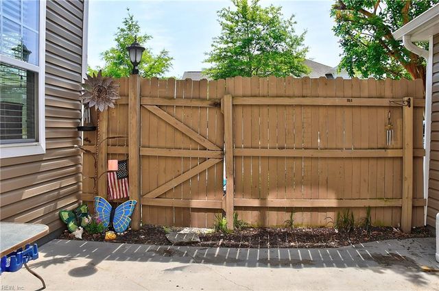 602 Lacy Oak DR, Chesapeake, VA 23320