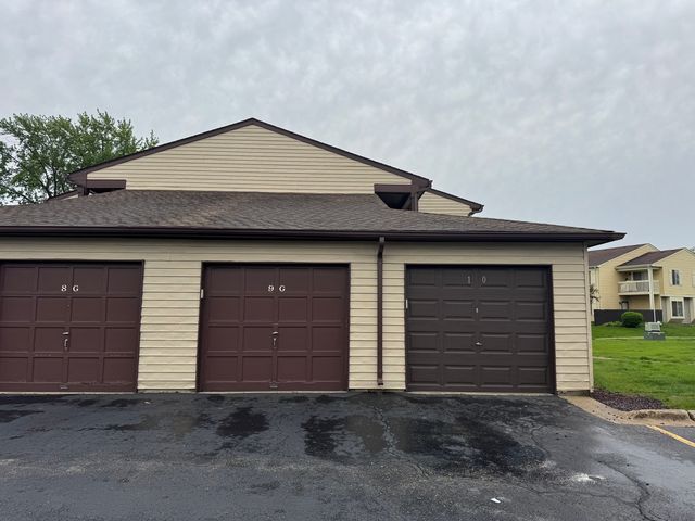 10G Fernwood Drive 10G, Bolingbrook, IL 60440