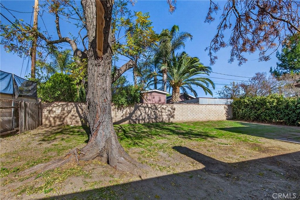 Image 19 of property listing at 18206 Seville, Fontana, CA 92335