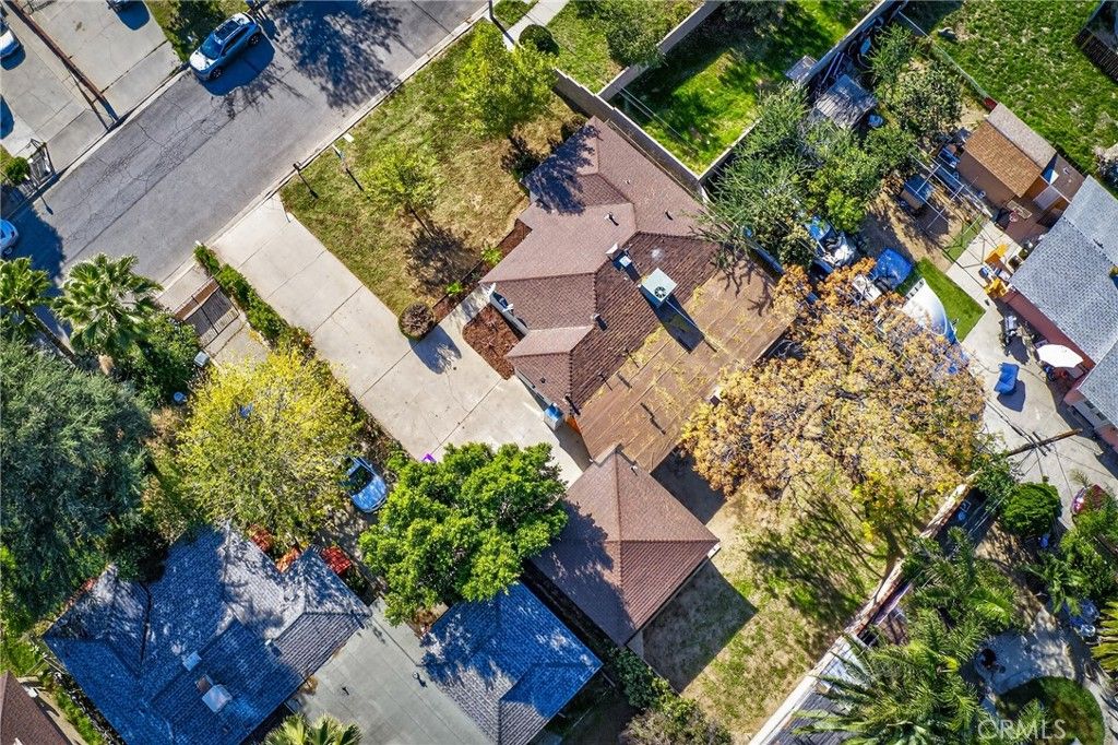 Image 21 of property listing at 18206 Seville, Fontana, CA 92335