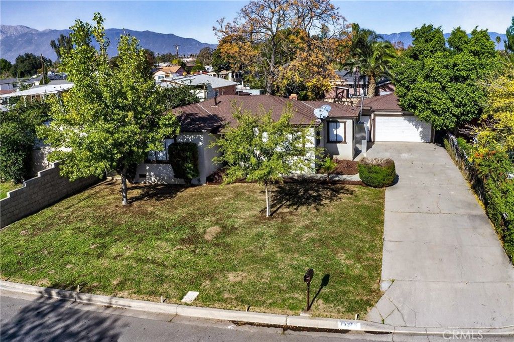 Image 22 of property listing at 18206 Seville, Fontana, CA 92335