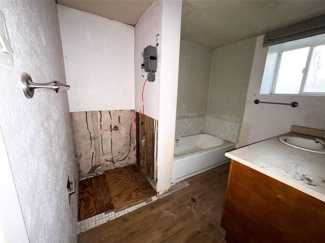 2 Siri Singh Sahib Lane, Espanola, NM 87532