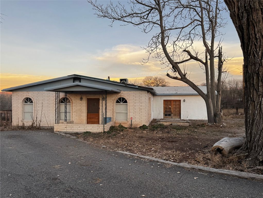 2 Siri Singh Sahib Lane, Espanola, NM 87532