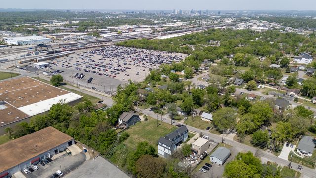 557 Veritas St, Nashville, TN 37211