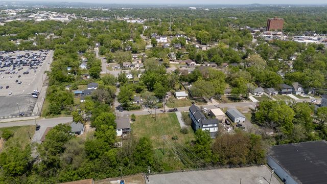 557 Veritas St, Nashville, TN 37211