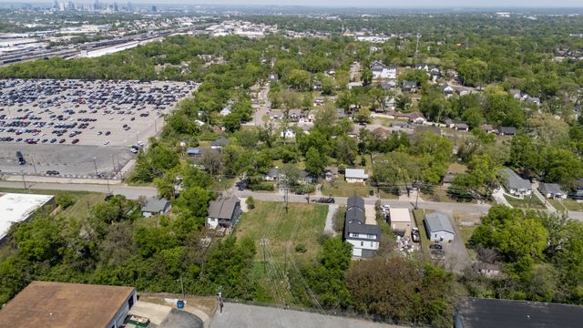 557 Veritas St, Nashville, TN 37211