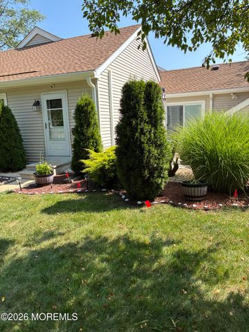 112 Pilatus Platz D, Freehold, NJ 07728