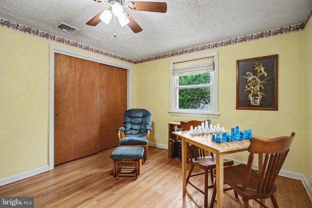 1811 AMITY DR, Lancaster, PA 17601