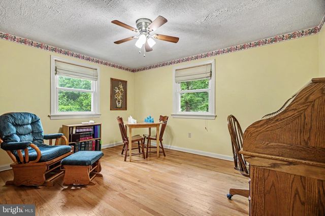1811 AMITY DR, Lancaster, PA 17601