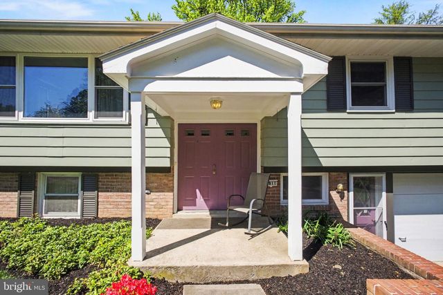 1811 AMITY DR, Lancaster, PA 17601