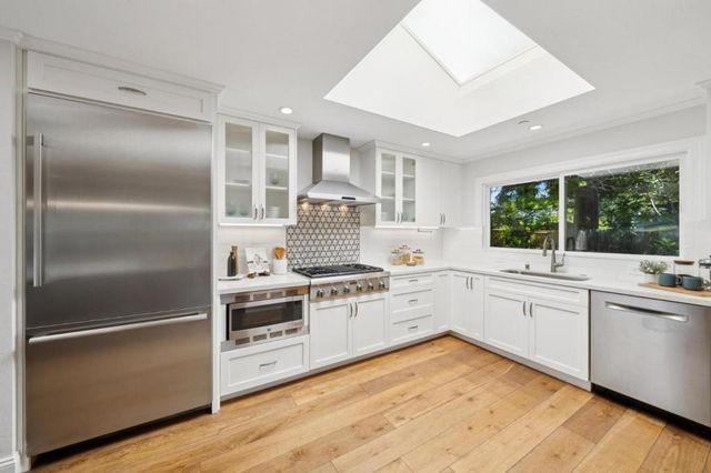 678 Barneson Avenue, San Mateo, CA 94402