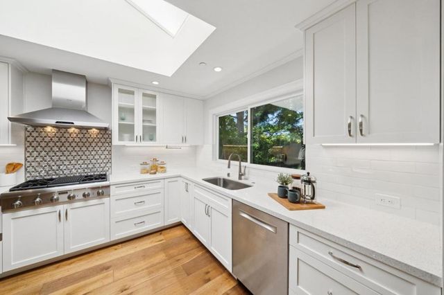 678 Barneson Avenue, San Mateo, CA 94402