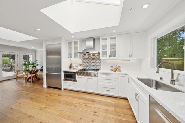 678 Barneson Avenue, San Mateo, CA 94402