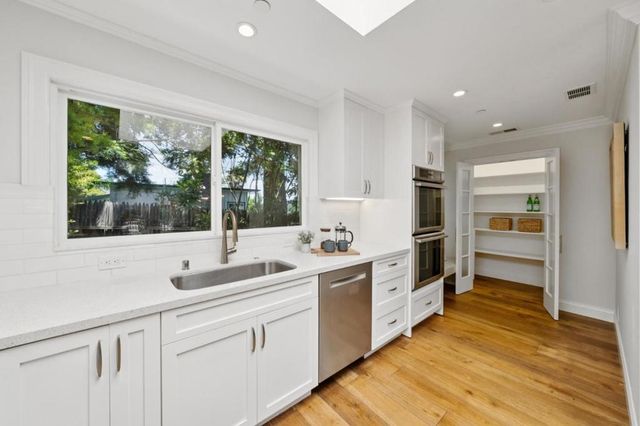 678 Barneson Avenue, San Mateo, CA 94402