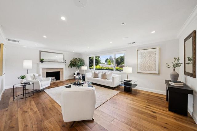 678 Barneson Avenue, San Mateo, CA 94402