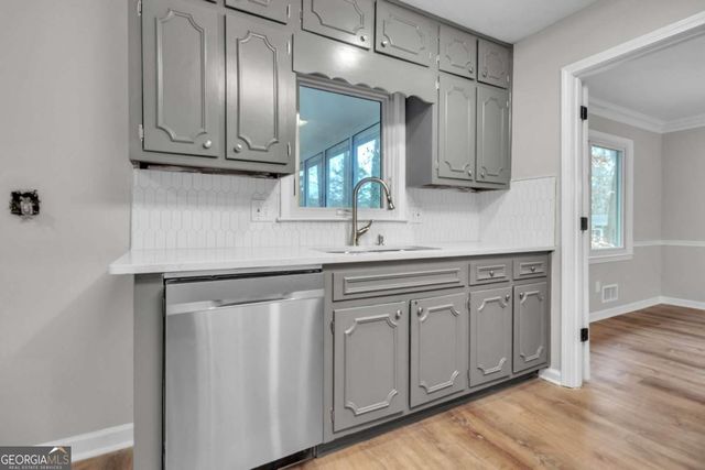 4497 Glenforest Drive NE, Roswell, GA 30075