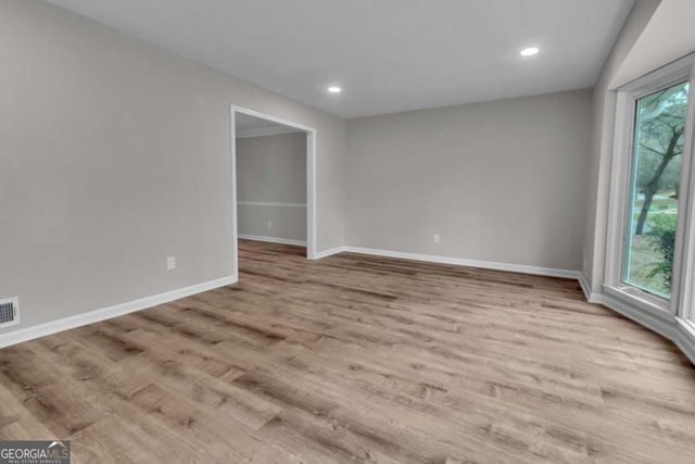 4497 Glenforest Drive NE, Roswell, GA 30075