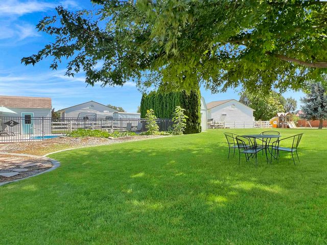 192205 E 247th Pr Se, Kennewick, WA 99337