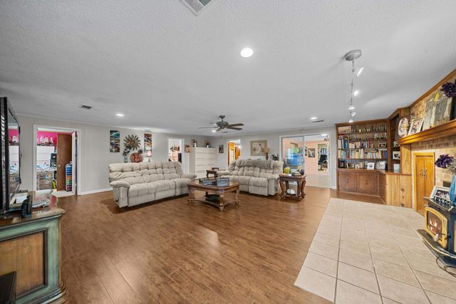 3284 Finch Road, Bismarck, AR 71929