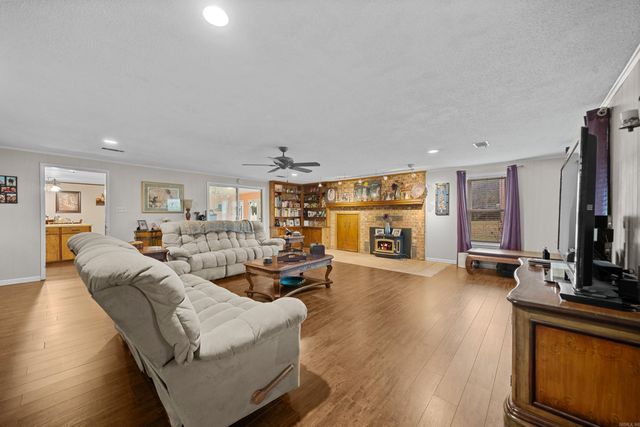 3284 Finch Road, Bismarck, AR 71929