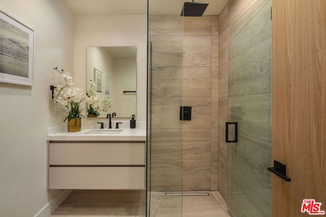 8817 Ashcroft Avenue, West Hollywood, CA 90048